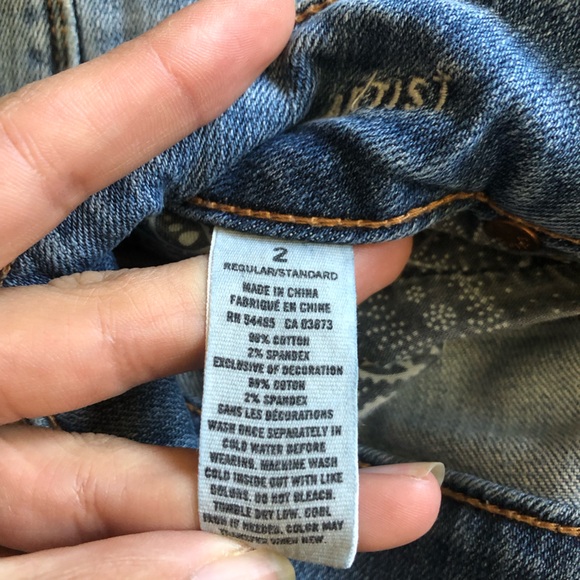 Women’s | American Eagle | Light Blue Artist Distressed Jeans; Size 2 Regular - Picture 8 of 11